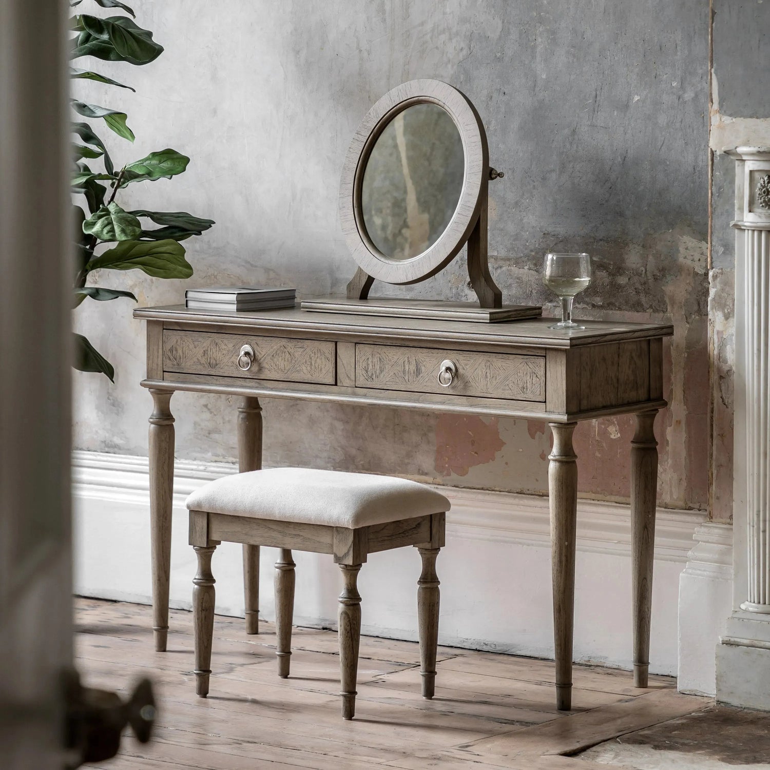 Gallery Direct Dressing Tables, Mirrors & Stools