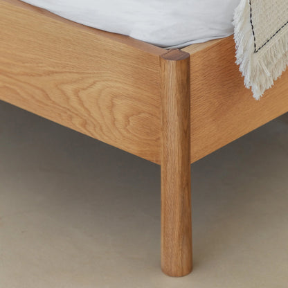 Gallery Direct Wycombe Kingsize Spindle Bed