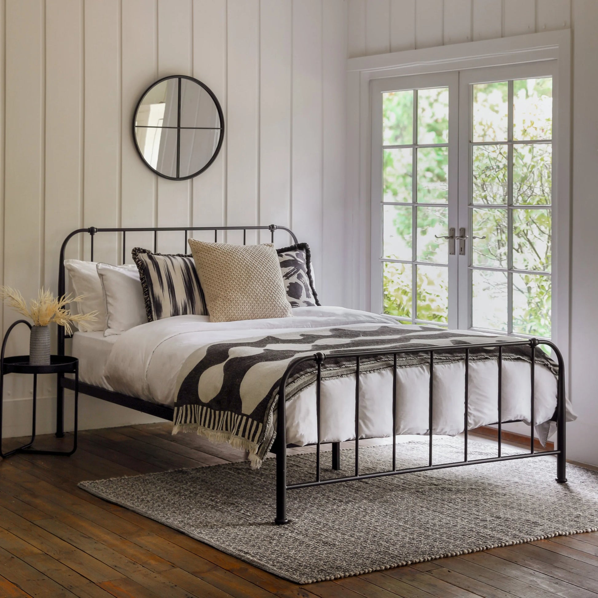 Gallery Direct Loughton Kingsize Bedstead in Black