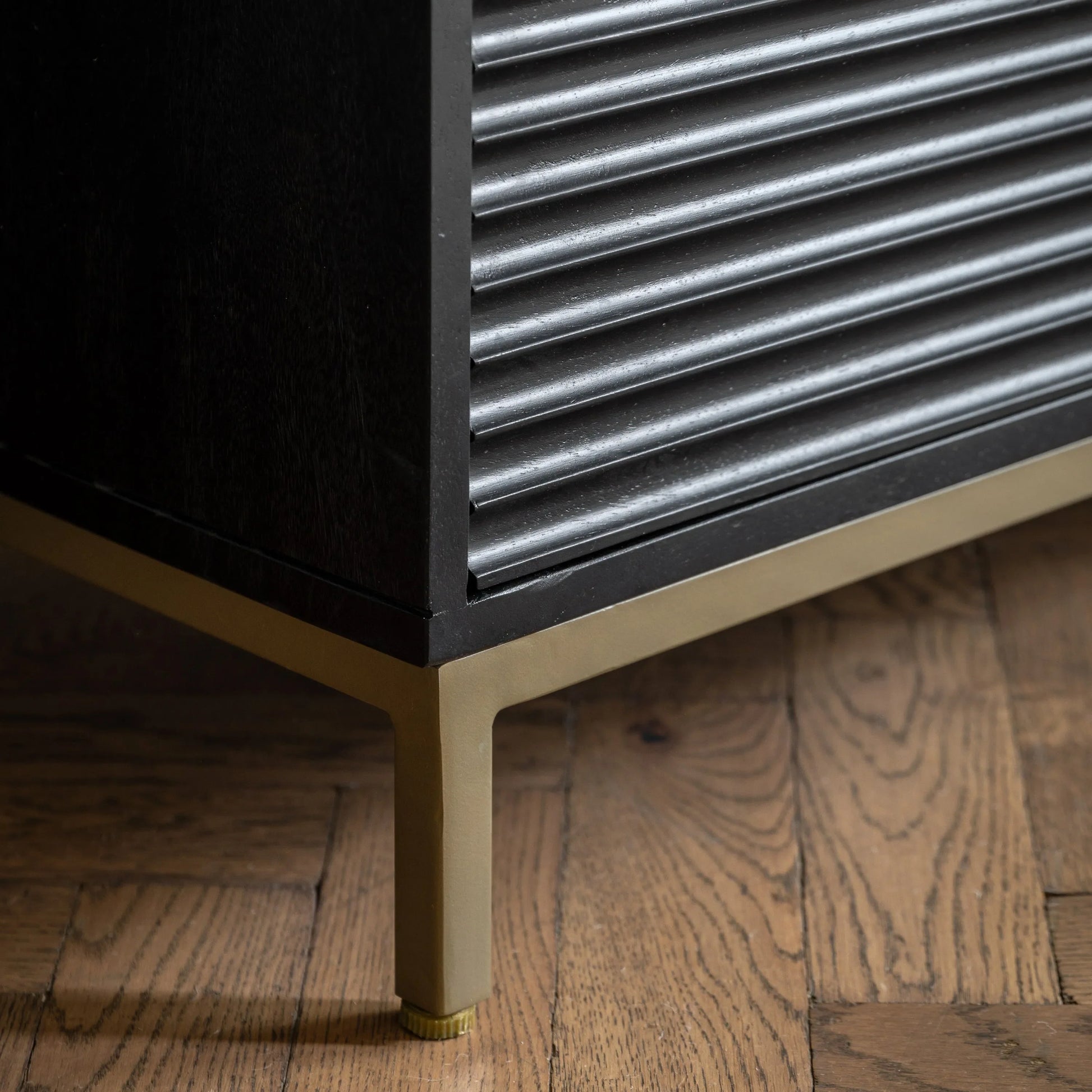 Gallery Direct Ripple Media unit